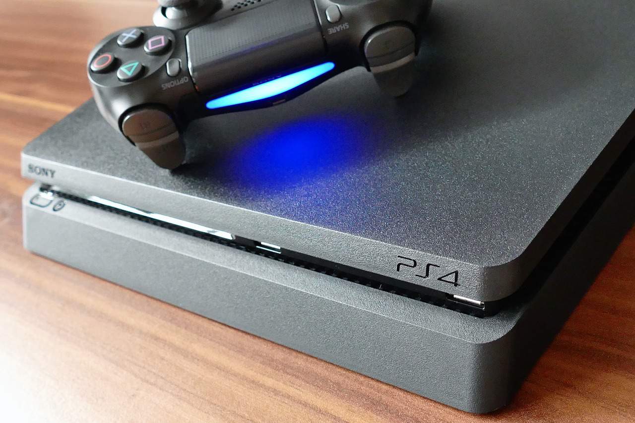 Qual é o melhor modelo de PlayStation 4 Confira as diferenças do PS4 Slim e Pro!